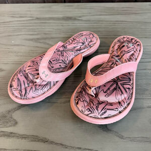 Women's Under Armour Pink & Black Patterned Flip Flop Sandals Size 10